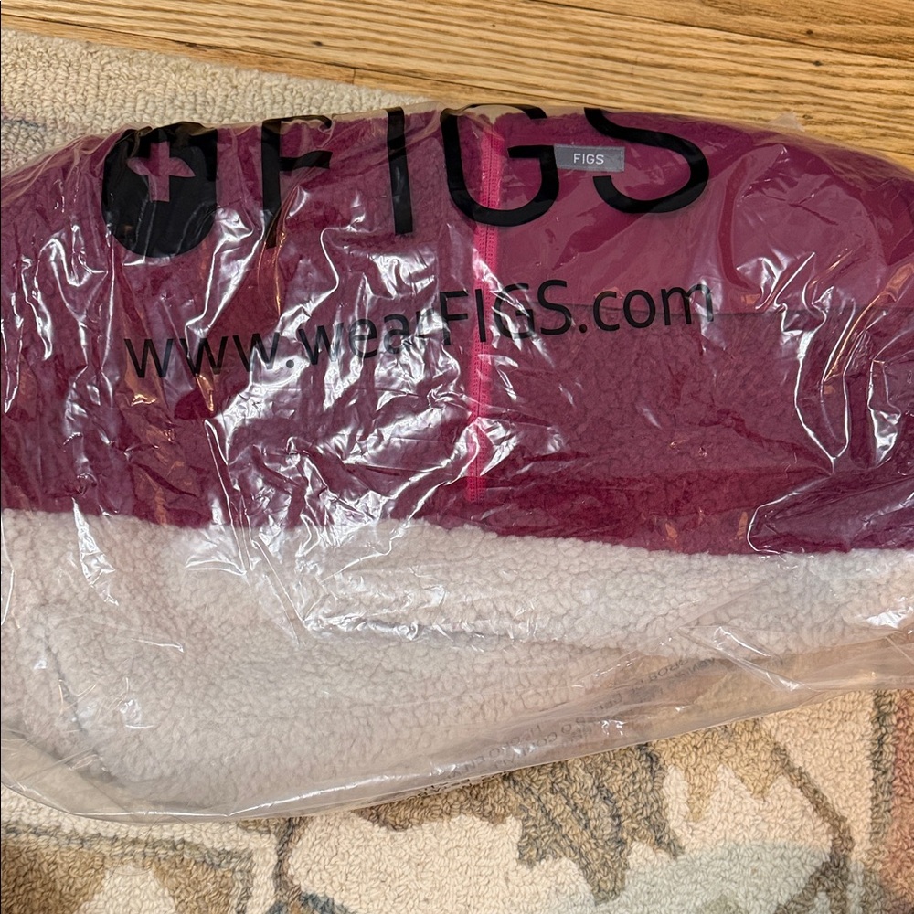 Figs Maroon and Cream Sherpa pullover 2 tone